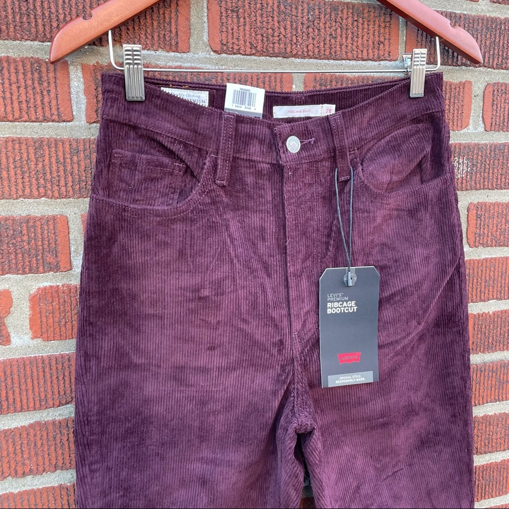 🆕 Levi's Ribcage Bootcut Boot Cut Corduroy Pants - Picture 7 of 14